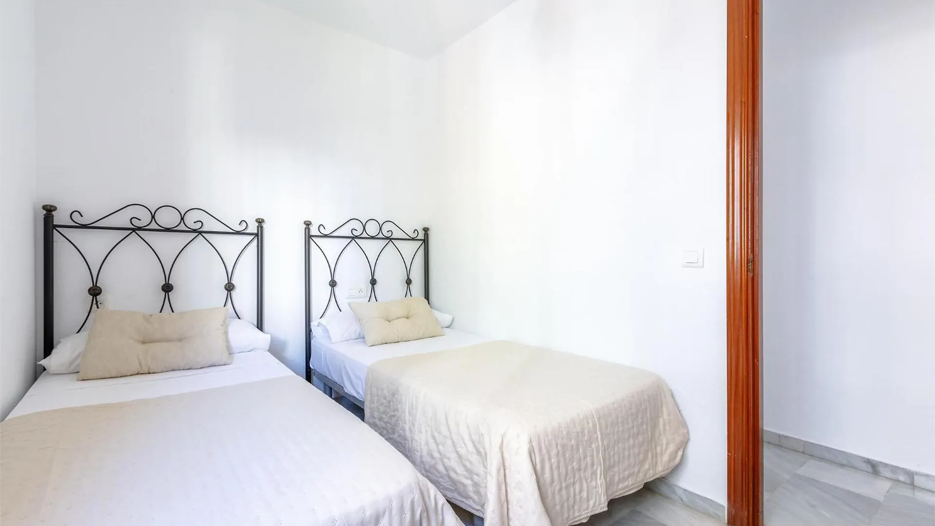 A&N Fenicios 4F Apartment Torre Del Mar Spain